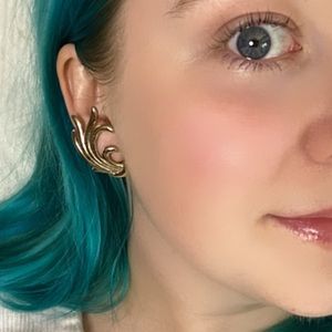 Vintage Monet Metal Silver/Gold Clip On Earrings Spiral Around Ear